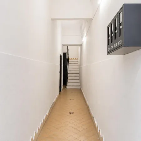 Falco Luxury - Airport Apartamento